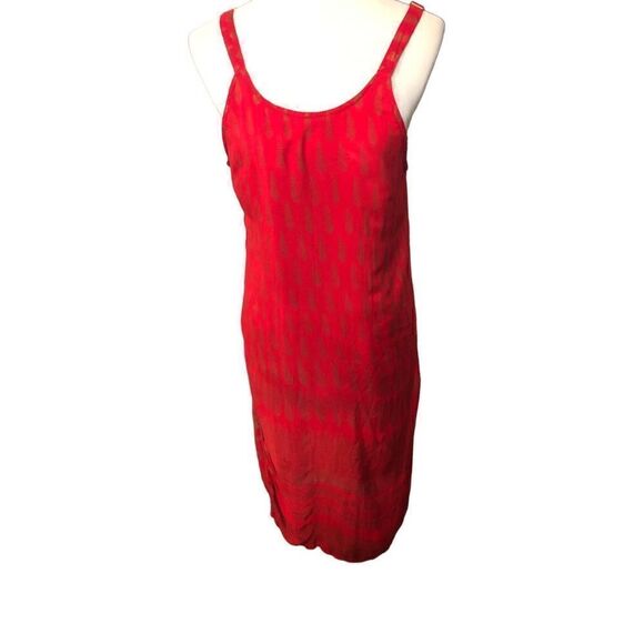Lapogee Worldover red and gold shift dress with Indian pattern - Picture 4 of 11